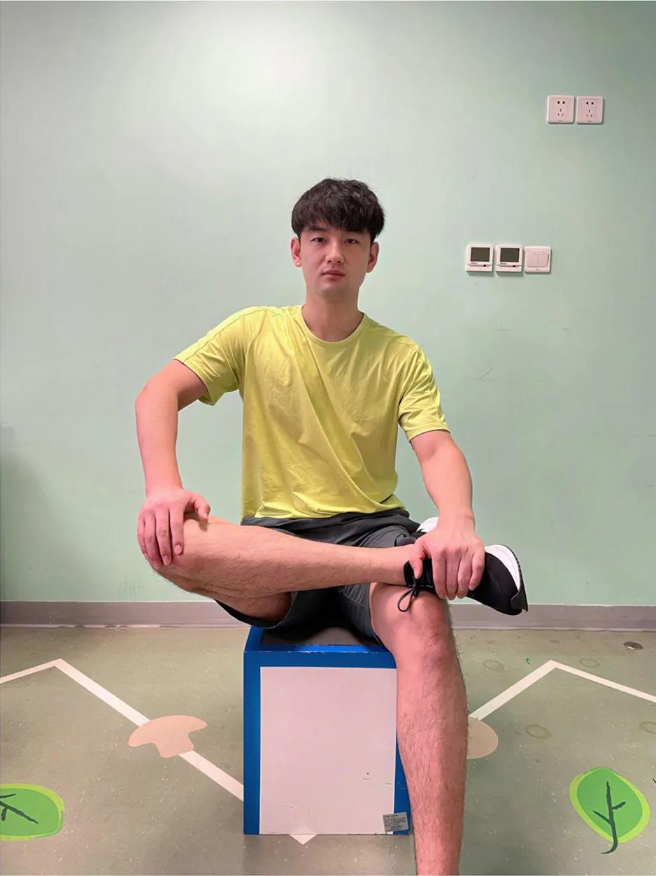 髋部拉伸示范