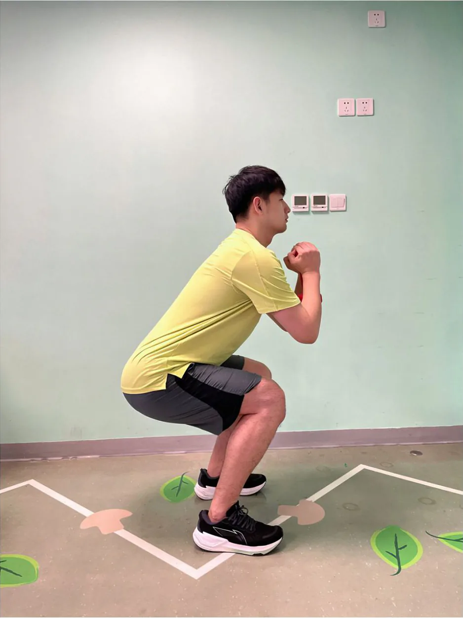 自重深蹲侧面示范